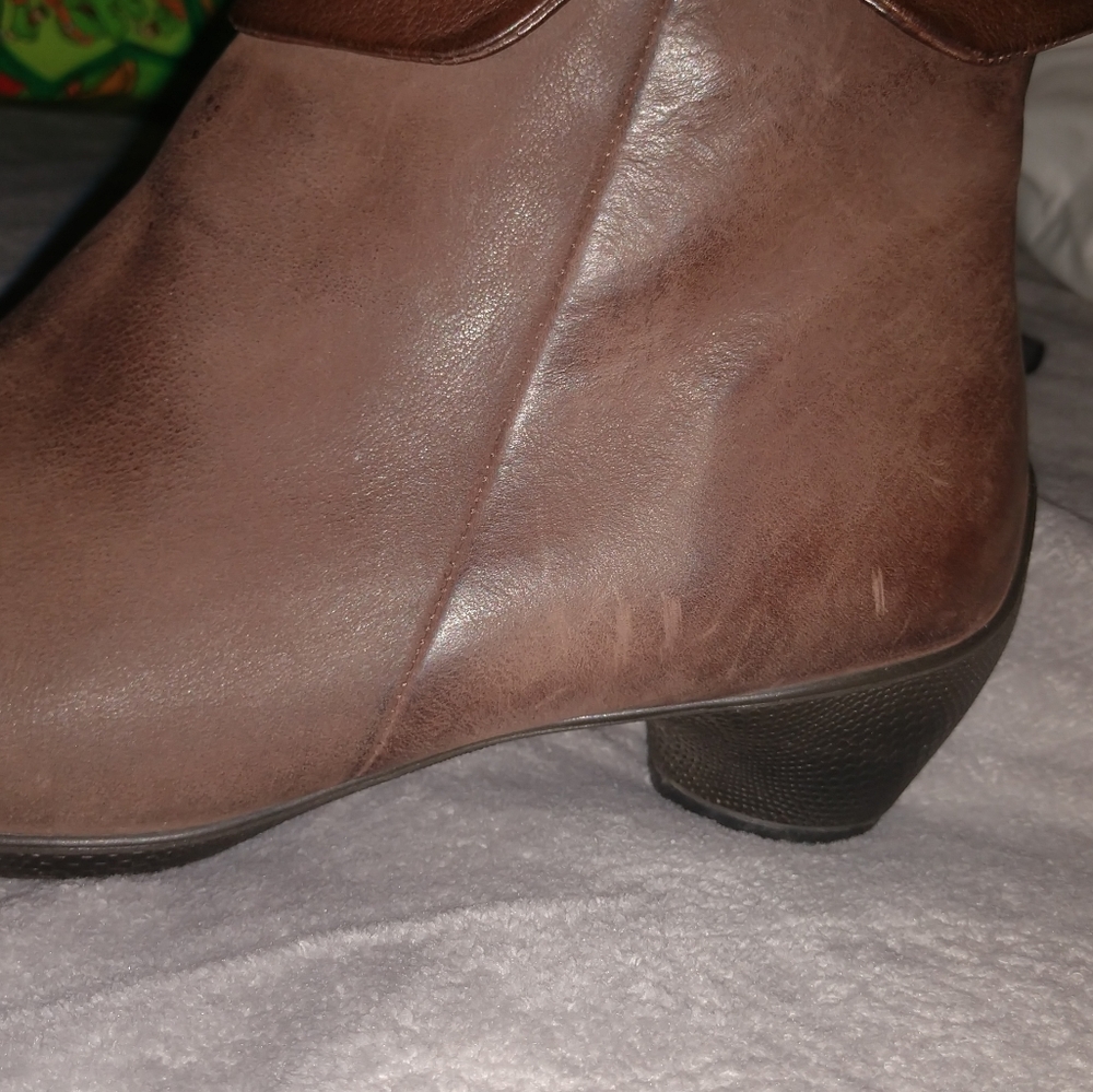 Ecco boots. - Picture 9 of 12